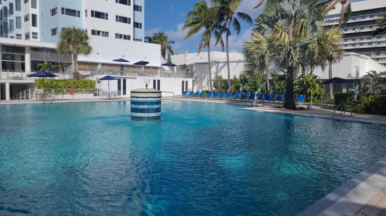 Sherry Frontenac Oceanfront Miami Beach Bagian luar foto