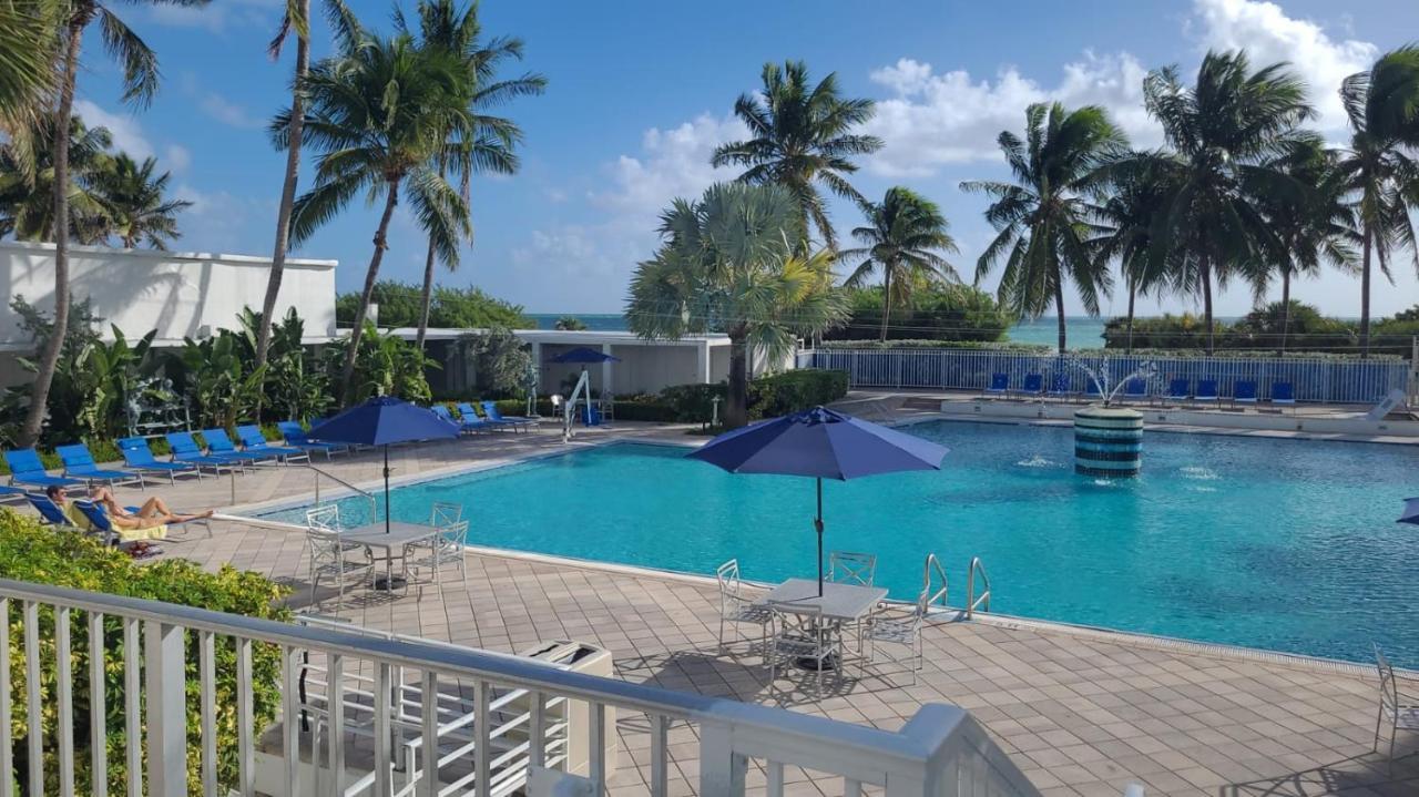 Sherry Frontenac Oceanfront Miami Beach Bagian luar foto