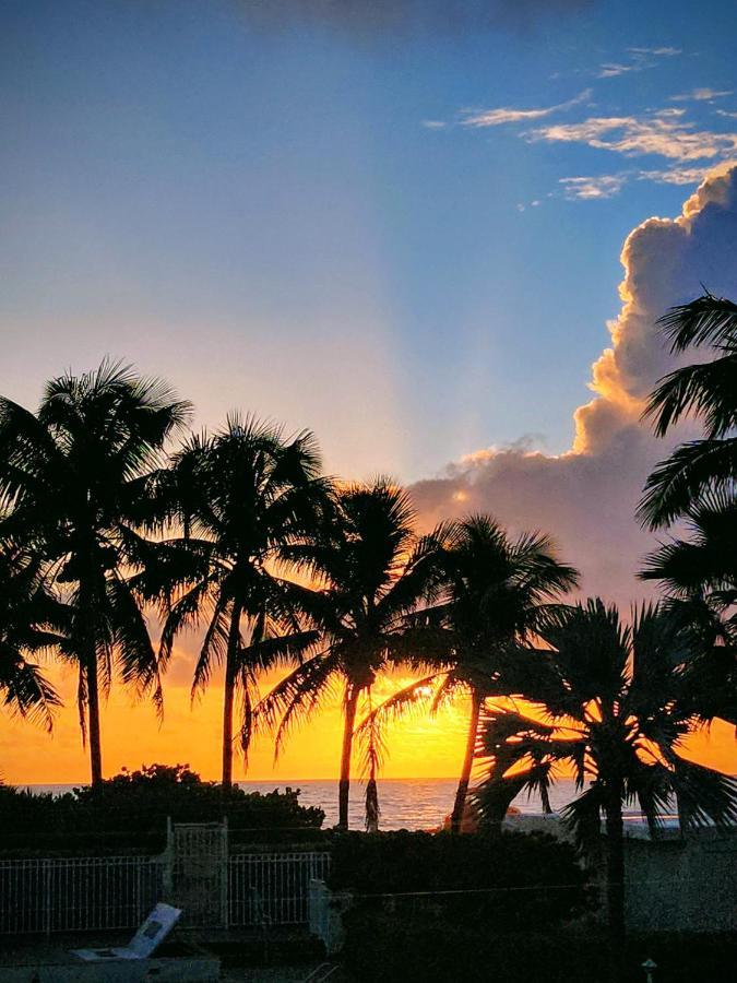 Sherry Frontenac Oceanfront Miami Beach Bagian luar foto