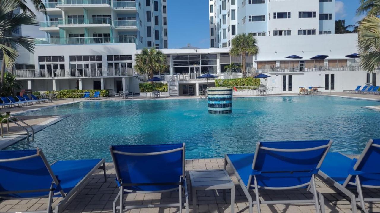 Sherry Frontenac Oceanfront Miami Beach Bagian luar foto
